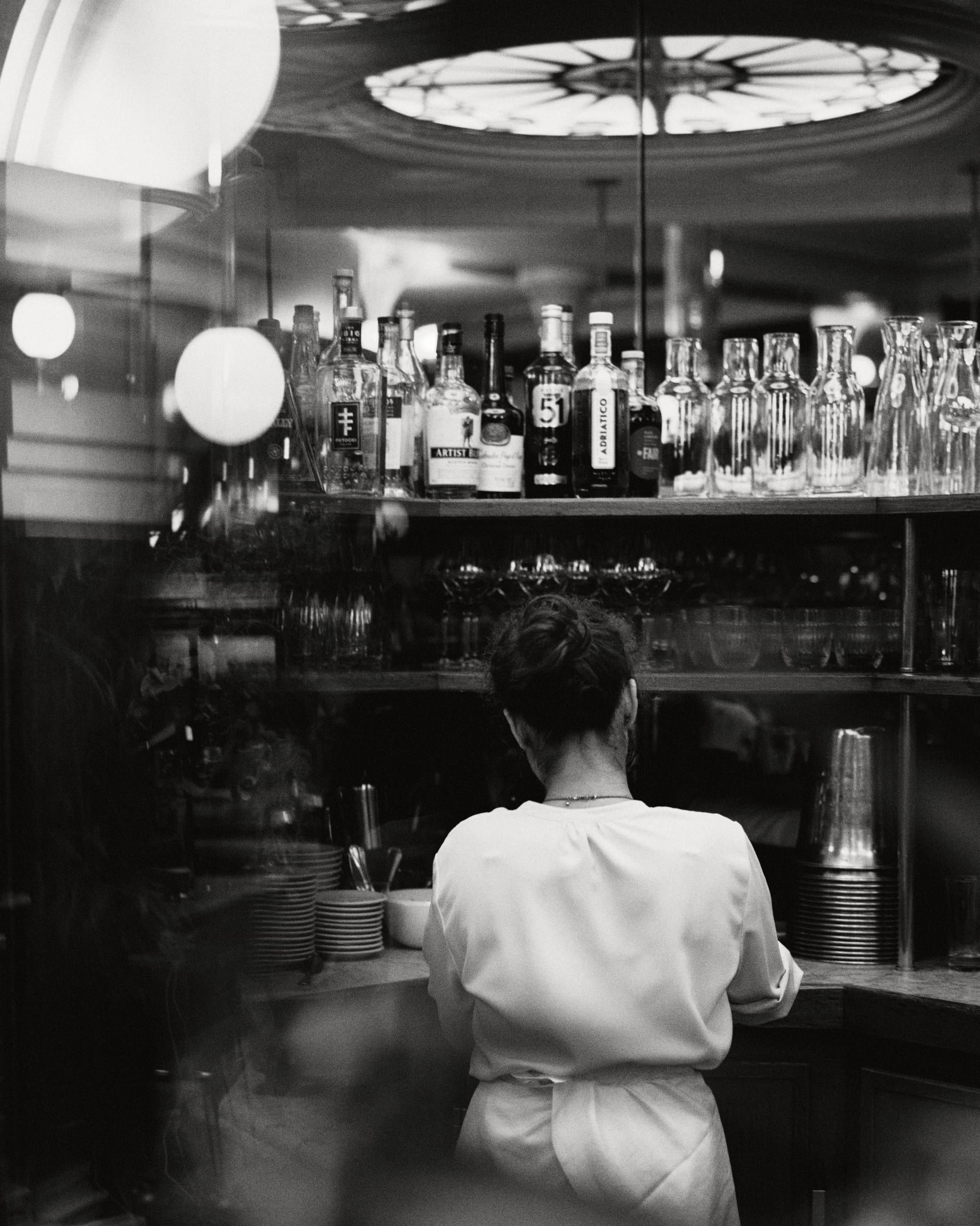Bar de la Grande Brasserie, bouteilles et verrerie